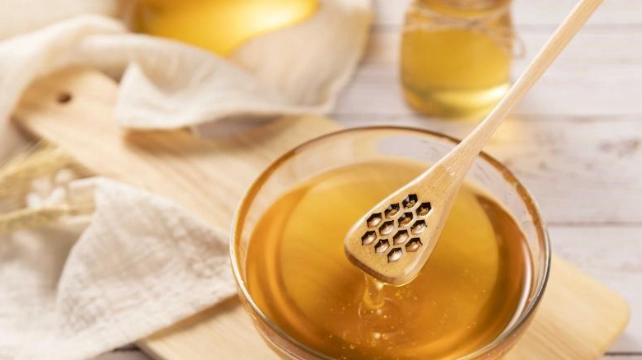 胃食道逆流可以喝蜂蜜水嗎？專家完整解析與實用指南