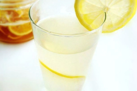 蜂蜜檸檬水 胃痛