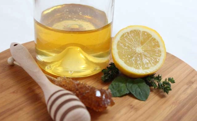 蜂蜜檸檬水 胃痛