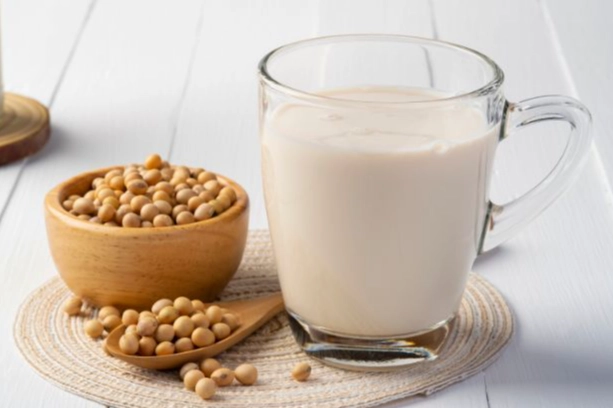 胃脹氣可以吃什麼？10種舒緩食物與飲食全攻略