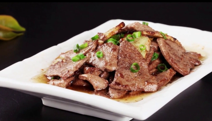 豬肝水終極指南：從挑選豬肝到完美湯頭，一次搞懂台灣經典湯品