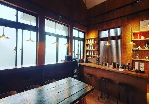 台北深夜咖啡廳