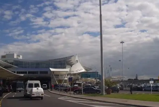 奧克蘭機場全攻略：航廈、交通、購物與轉機實用指南