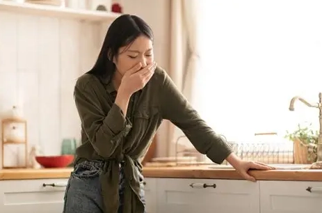 喝酒恶心按压穴位