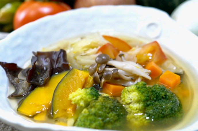 蔬菜湯分裝全攻略：冷凍保存技巧與容器選擇指南