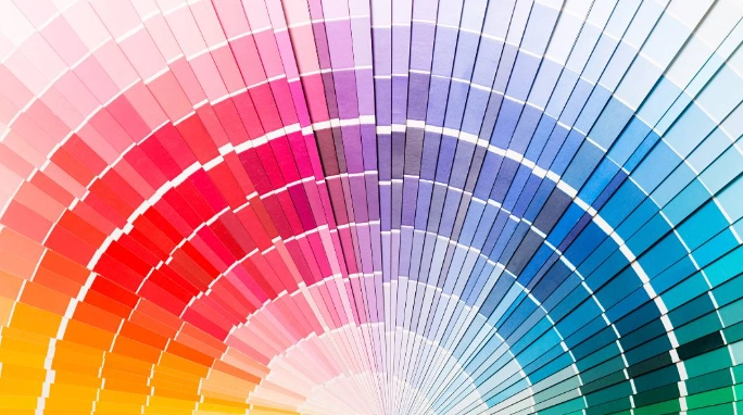 色彩心理學解密：顏色如何悄悄改變你看世界的方式與決策