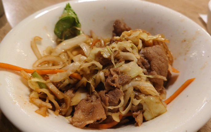 進擊的台灣蒙古烤肉：老饕教你堆出完美一盤的終極指南