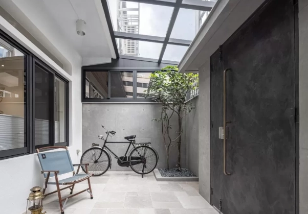 電梯大樓天井的視覺震撼：從建築特色到攝影秘訣全解析