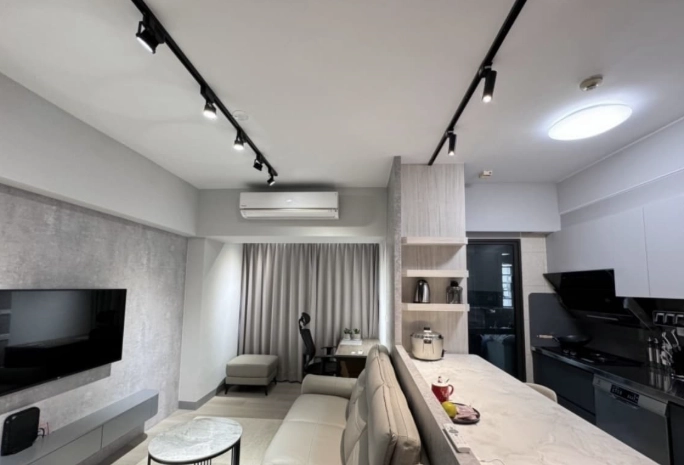 軌道燈維護困難