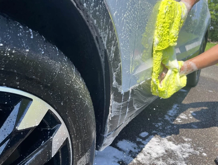 汽車打蠟拋光完整教學：從工具準備到步驟詳解