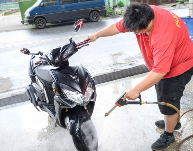 洗車海綿會刮傷嗎