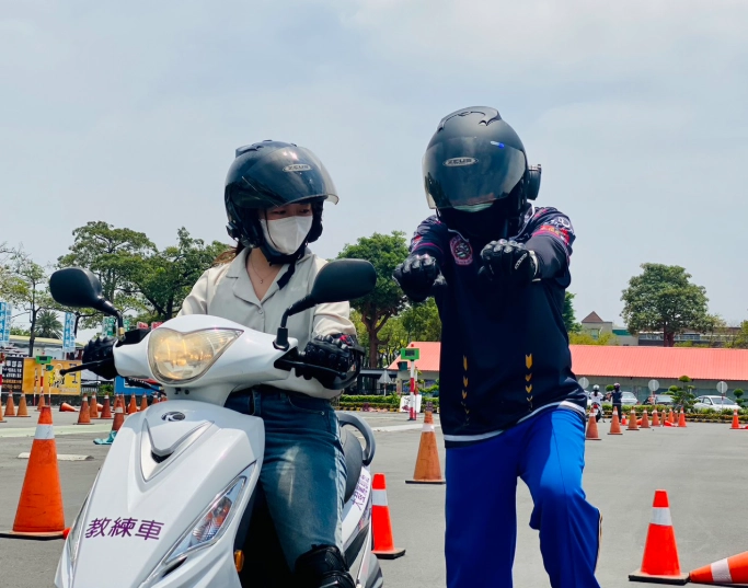 機車駕訓班要上多久？完整課程時長與考照全攻略