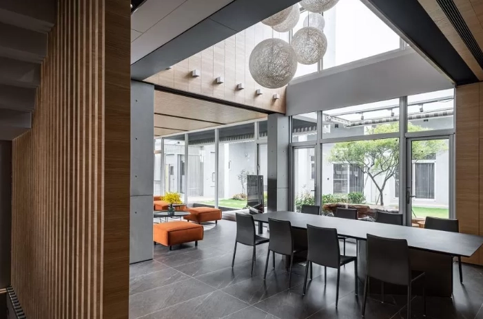 大樓天井設計全解析：功能、案例與實用指南打造城市綠洲