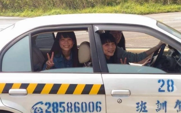 普通駕照換職業駕照完整指南：條件、流程、費用與常見問題全解析