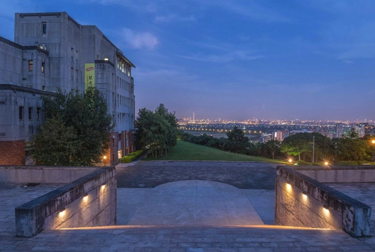 台北藝術大學徒步