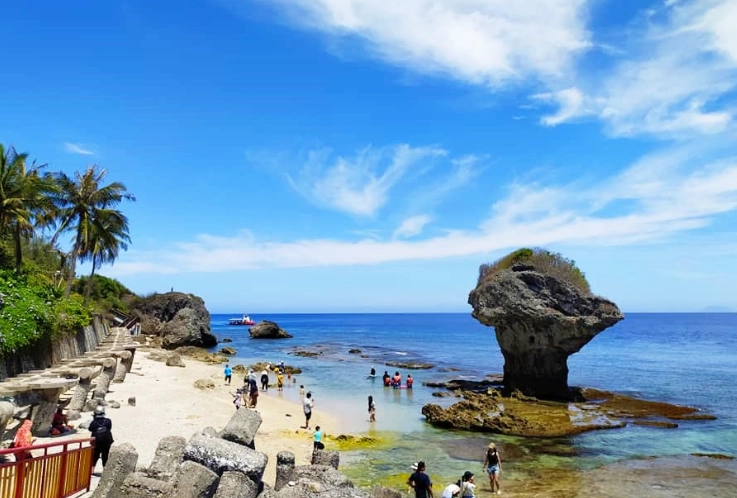 小琉球兩天一夜行程全攻略：景點、美食、住宿與海龜共遊指南