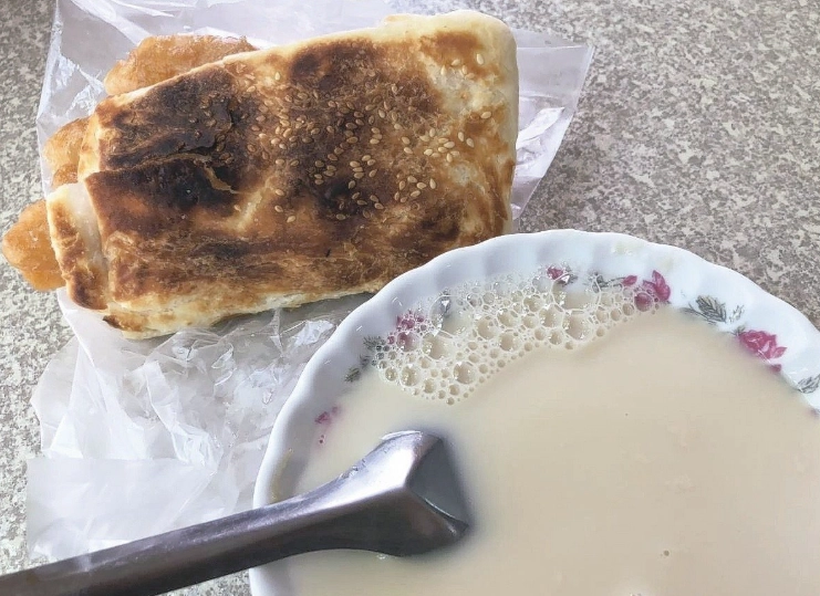 喝豆漿月經變多是真的嗎？醫師詳解科學真相與因應之道