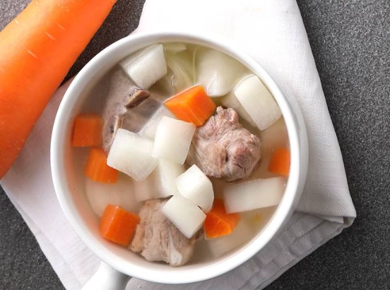 紅白蘿蔔排骨湯