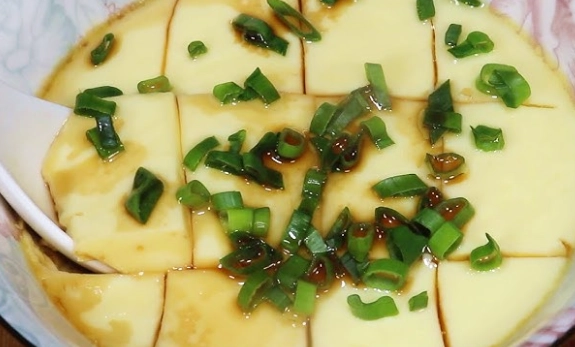 豆腐蒸蛋零失敗秘訣：滑嫩如布丁的終極做法