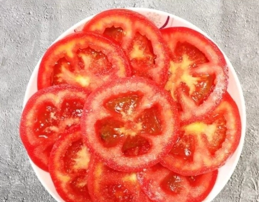 大番茄一天吃多少