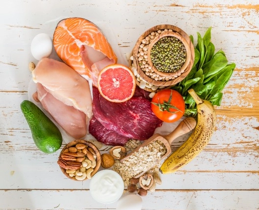 增肌減脂必看！蛋白質高的食物清單與聰明吃法指南