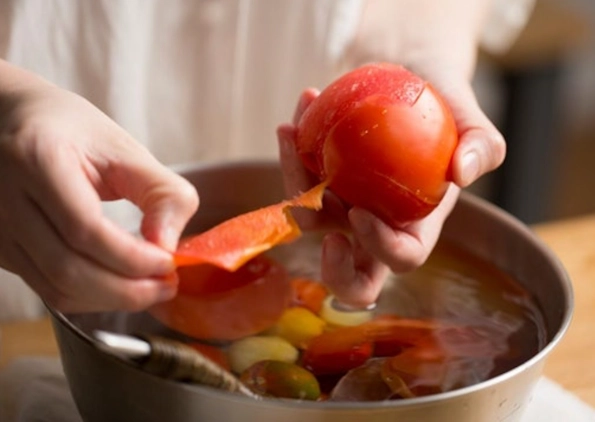 番茄去皮原因大解析：口感、營養與料理關鍵一次搞懂