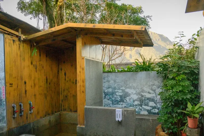 硫磺溫泉湯屋全攻略：台灣泡湯選擇秘訣與親身體驗