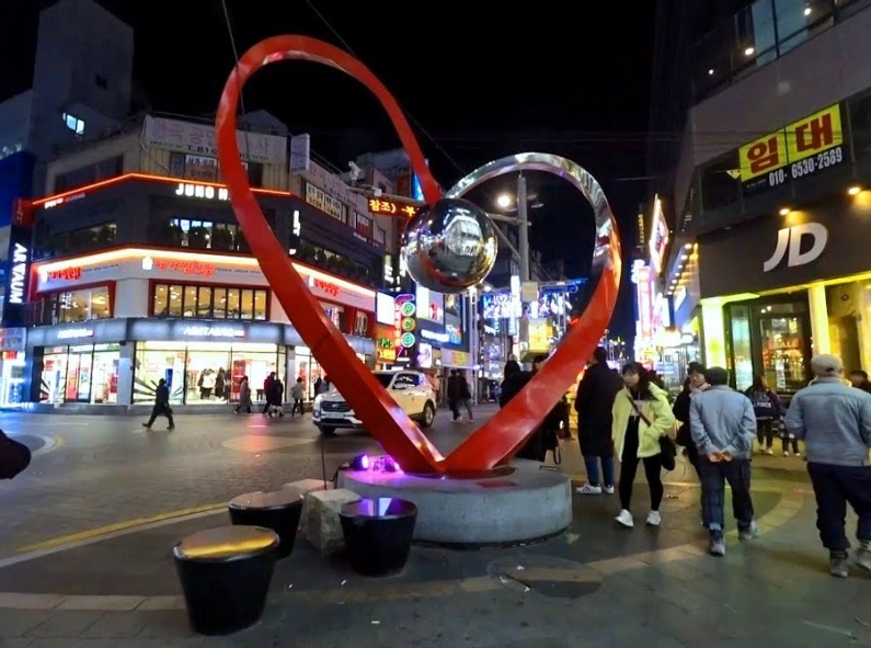 釜山鬧區深度攻略：在地人帶路，美食景點交通一次掌握