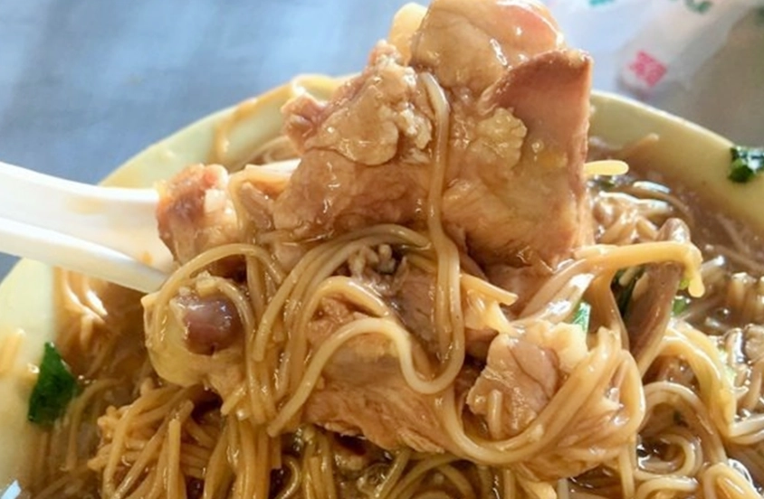 大甲深夜食堂全攻略：在地人帶路，從凌晨麵線到清晨豆漿的必吃清單