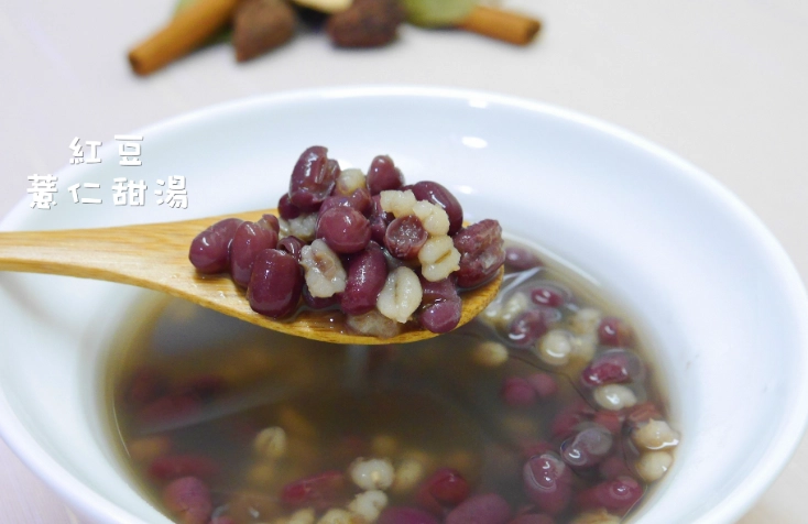 薏仁紅豆功效全解析：消水腫、排濕氣，營養師教你這樣吃最有效
