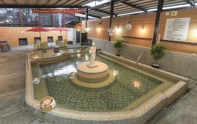 礁溪溫泉大眾池攻略：泡湯地圖、交通門票與親子友善指南