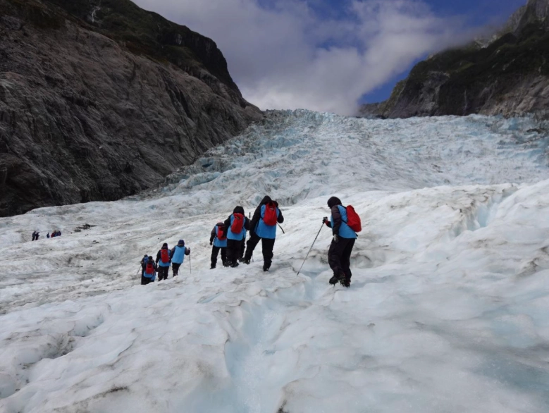 紐西蘭冰川健行時間終極指南：季節選擇、行程規劃與實用技巧
