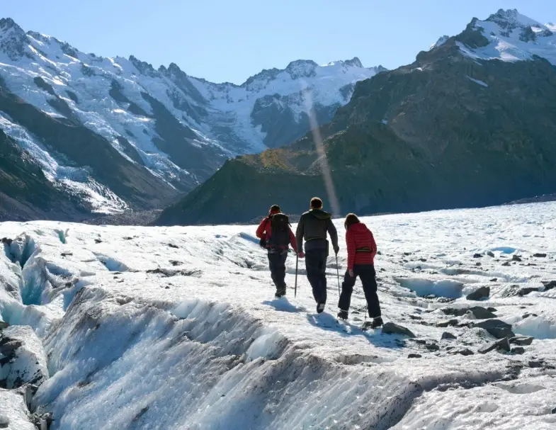冰川健行最佳季節