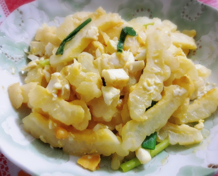 苦瓜炒鹹蛋不苦的終極指南：秘訣、食譜與名店推薦