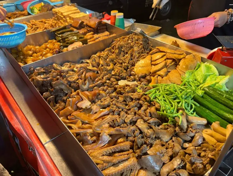景美夜市冷滷味全攻略：必吃清單、隱藏版吃法與挑選技巧