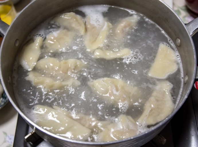 冷凍水餃煮多久