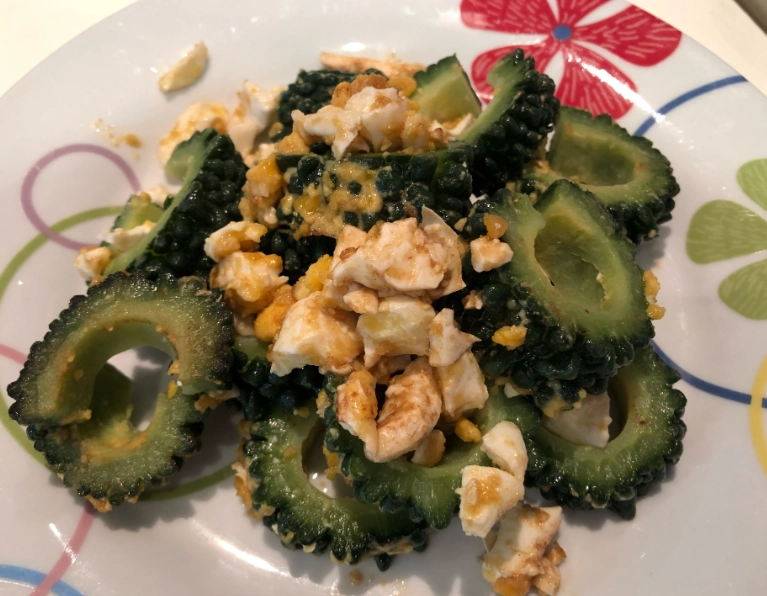 苦瓜炒鹹鴨蛋食譜與餐廳指南：零失敗秘訣與台北必吃名單