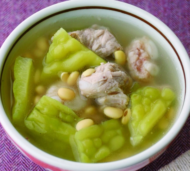 苦瓜排骨湯配料