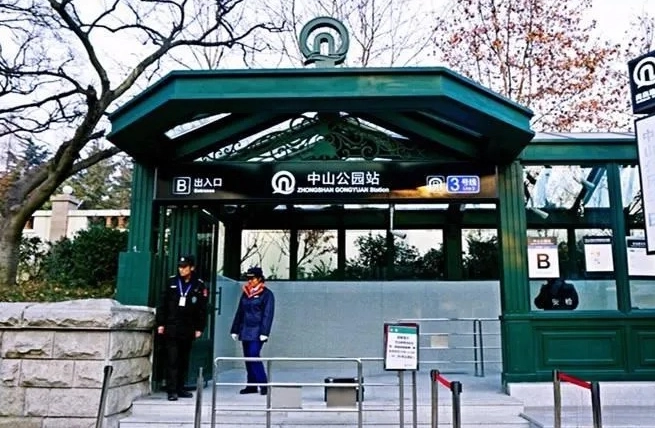 上海地鐵全攻略：搭乘技巧、景點路線與常見問題解答