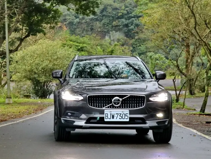 台灣開車交通規則