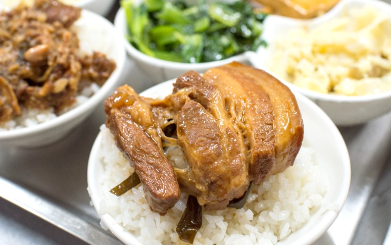 台中深夜不無聊！精選7個24小時營業的景點與美食據點