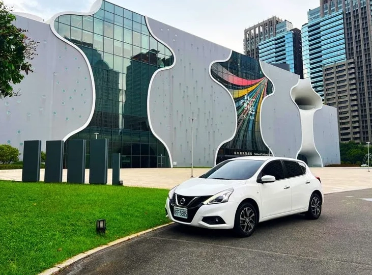 台灣開車交通規則