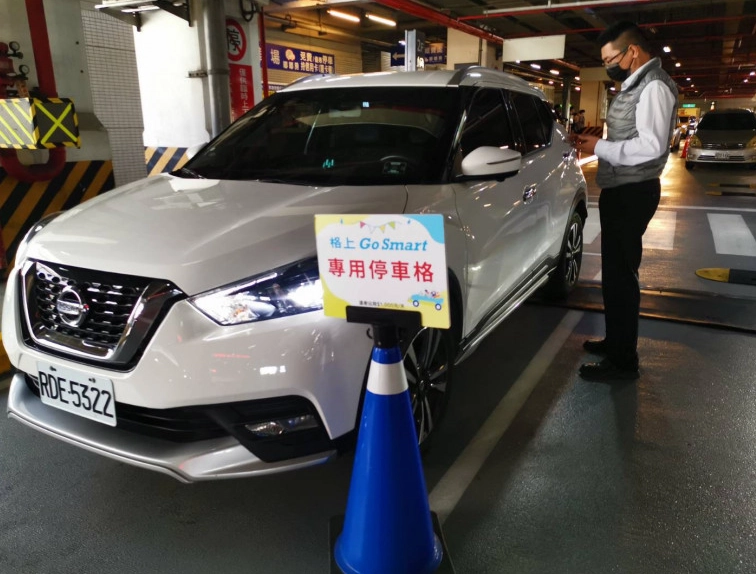 台灣自駕遊終極指南：從租車、交規到避開罰單的完整攻略