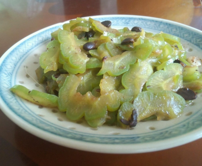 蒜頭豆豉炒苦瓜食譜