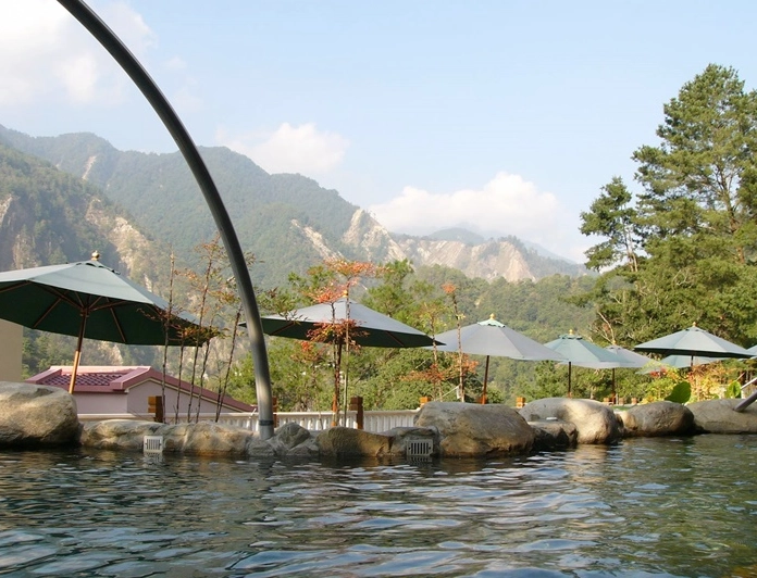 山中溫泉住宿推薦：台灣秘境湯屋體驗與行程全攻略