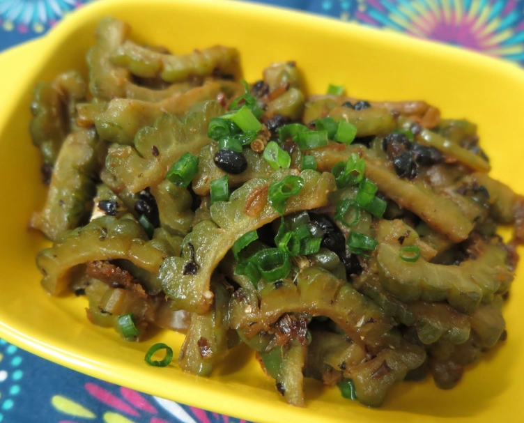 豆豉鯪魚炒苦瓜食譜：三步去除苦味、鹹香下飯的秘訣