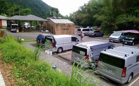 大凍山登山口停車