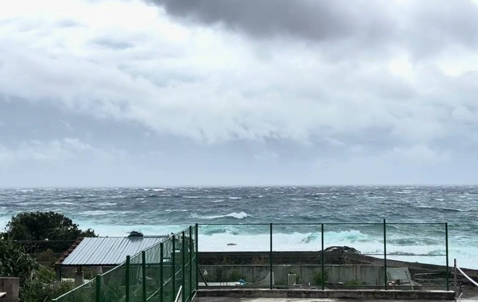 蘭嶼三天兩夜自助攻略：達悟族文化、環島景點與飛魚季行程規劃