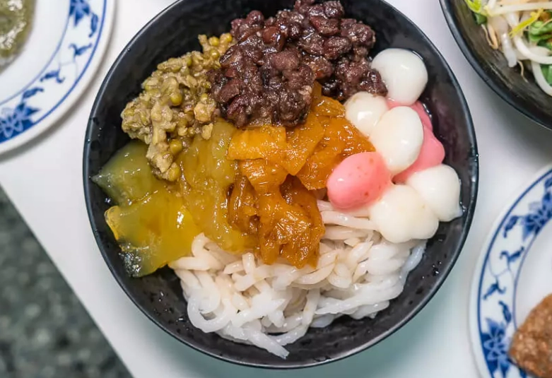 勝興車站必買清單：客家米食、木雕藝品與隱藏版美食全攻略