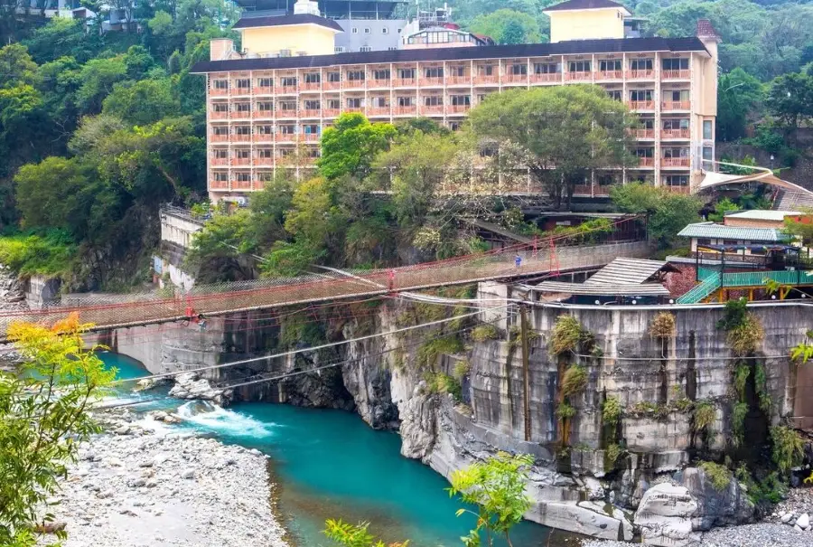 中南部一日遊推薦：秘境景點、在地美食與完美行程規劃